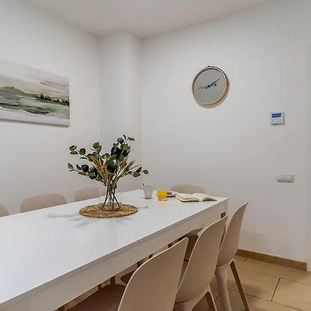 Ab Besos River Apartman *